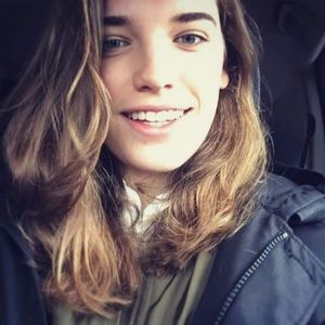 Meet your Posher, Eveline